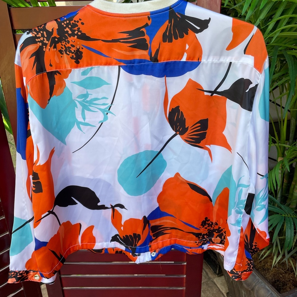 Ladies jacket,Vibrant colors,, zipper front with placket, gorgeous details